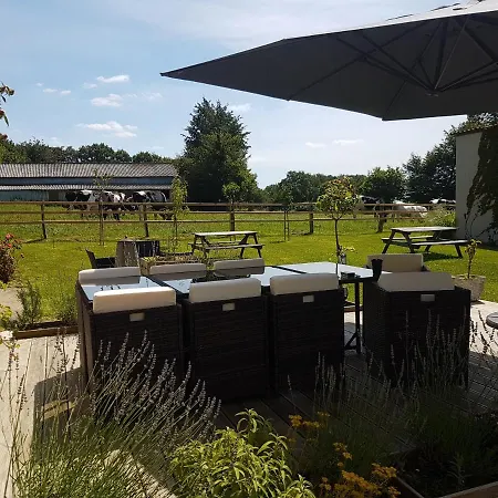 La Bastide Du Bonheur Et Tables D'hotes 3* Ger (Manche)