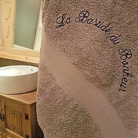 La Bastide Du Bonheur Et Tables D'hôtes Couette-café 3*