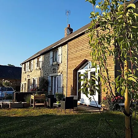 La Bastide Du Bonheur Et Tables D'hôtes Ger (Manche)