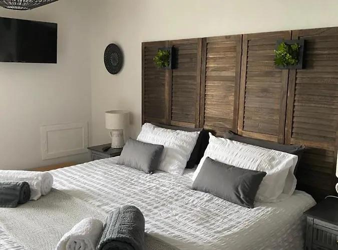 Bed & Breakfast La Bastide Du Bonheur Et Tables D'hotes 3*